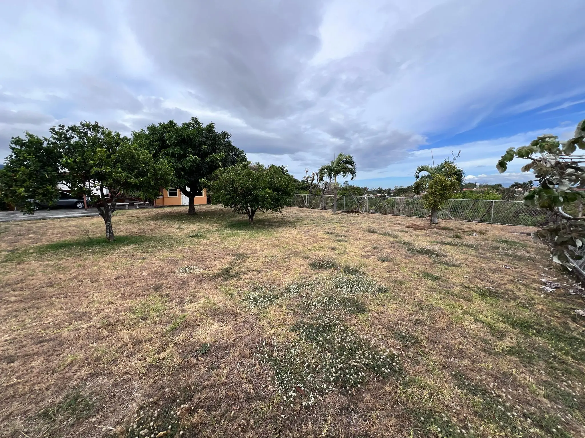 Residential Apartment Building for Sale – San Antonio de Belén - image 2