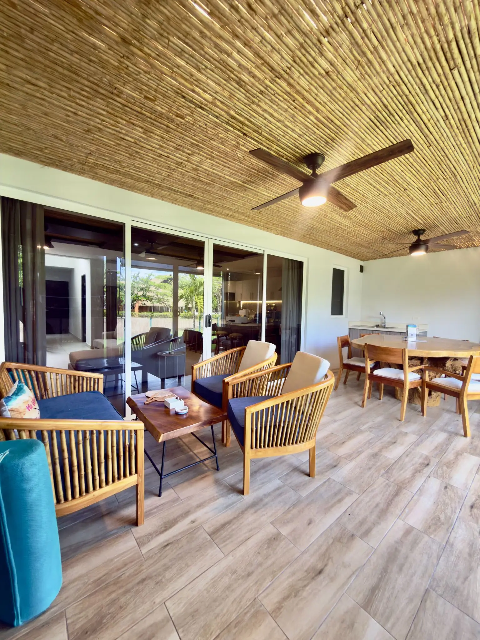 Modern Luxury Home in Jacó’s Premier Gated Community - image 9