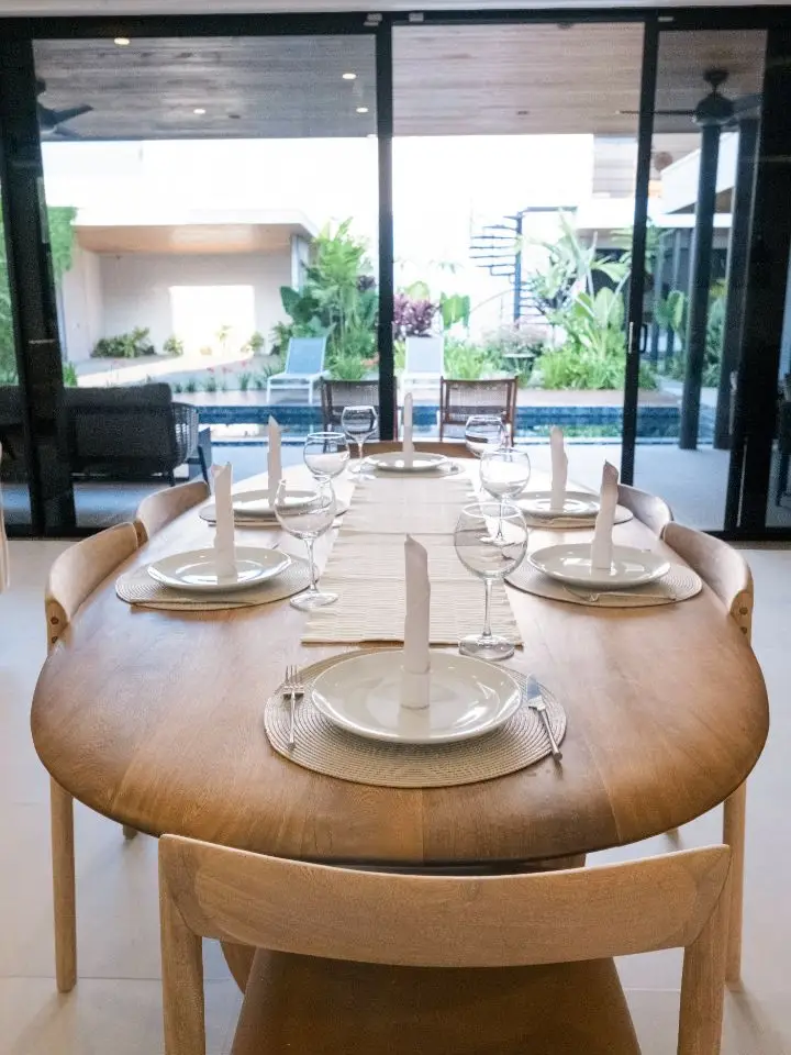 Luxury 5-Bedroom Home in Jacó, Costa Rica - image 2