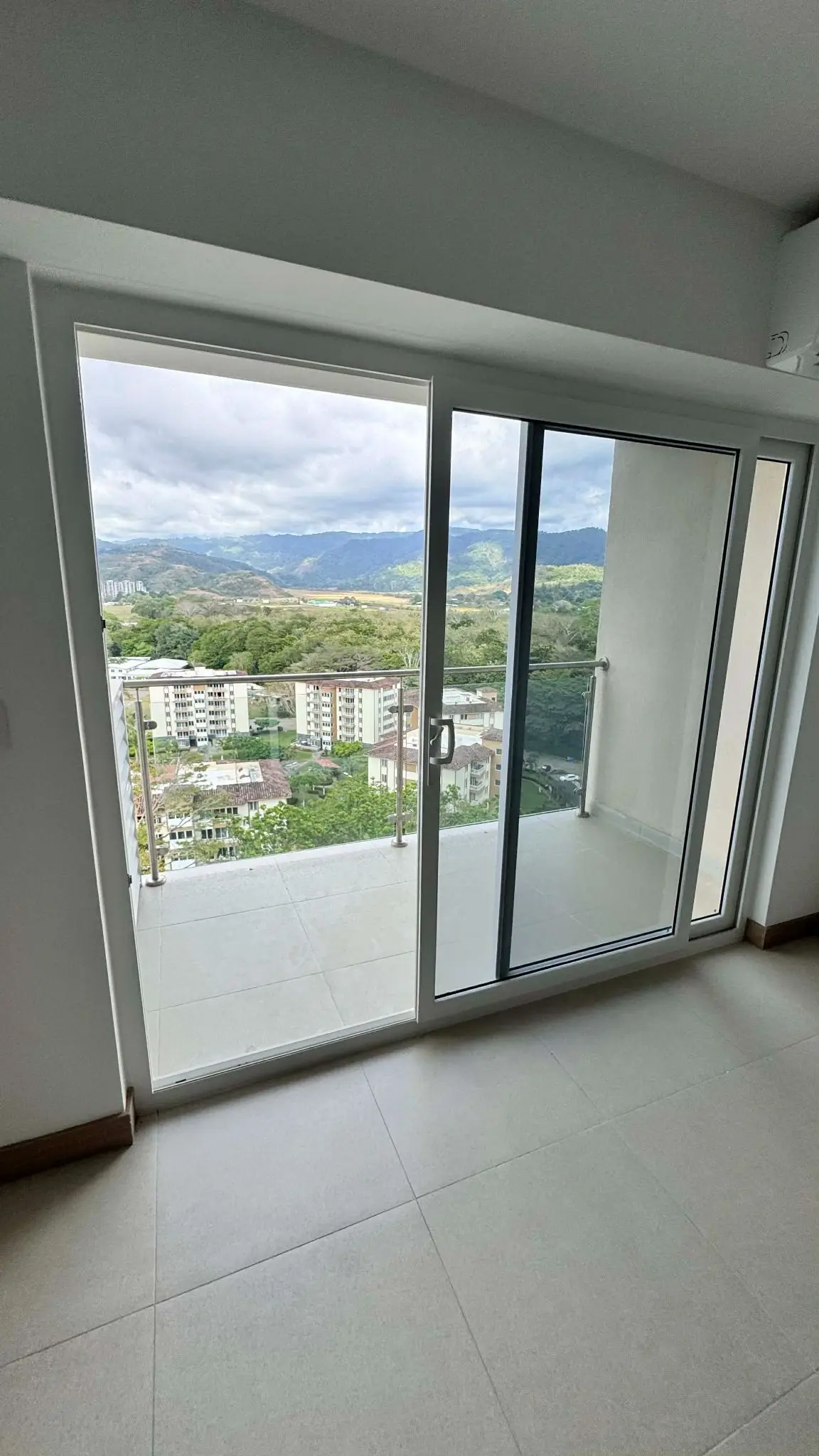 3 Bedroom Mountain View Condo | 17th Floor at Live Jacó - image 8