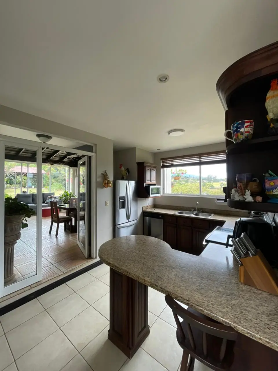 Stunning 3-Bed Modern Home with Expansive Gardens in Grecia, Costa Rica - image 5