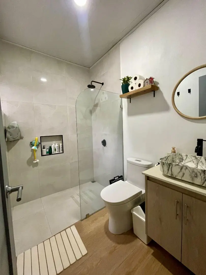 Casa Moderna en Grecia, Costa Rica - Cond. La Viña - image 3