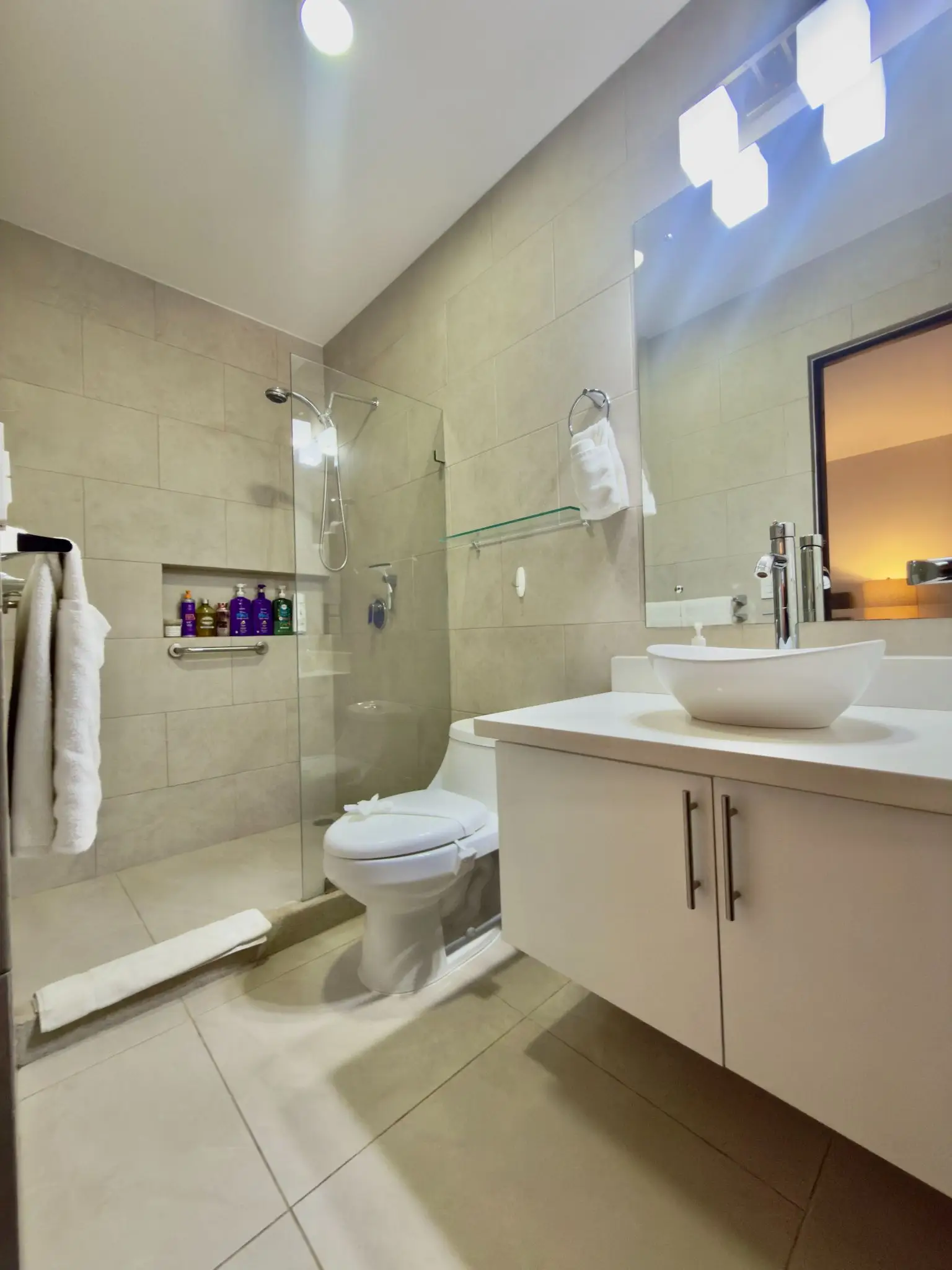 Modern Luxury Home in Jacó’s Premier Gated Community - image 11
