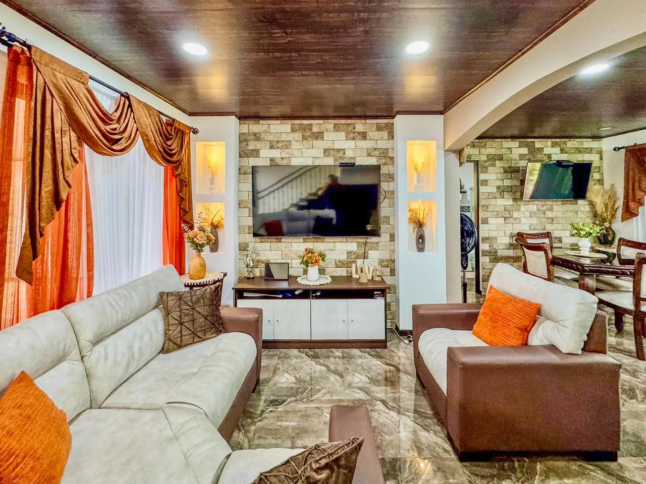 Stunning New 3-Bed, 3-Bath Home in Grecia, Alajuela - Modern Living - image 3