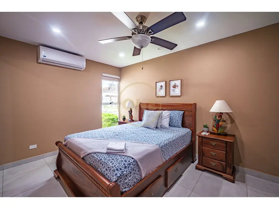 Modern 4-Bedroom House in Jacó: New Build with Spacious Living & Outdoor Oasis - image 4