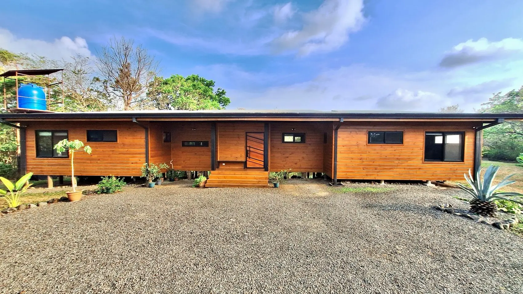 Charming Private Villa Near Santa Teresa, Montezuma & Cobano – Spacious 5000 m² Property with Expansion Potential - image 3