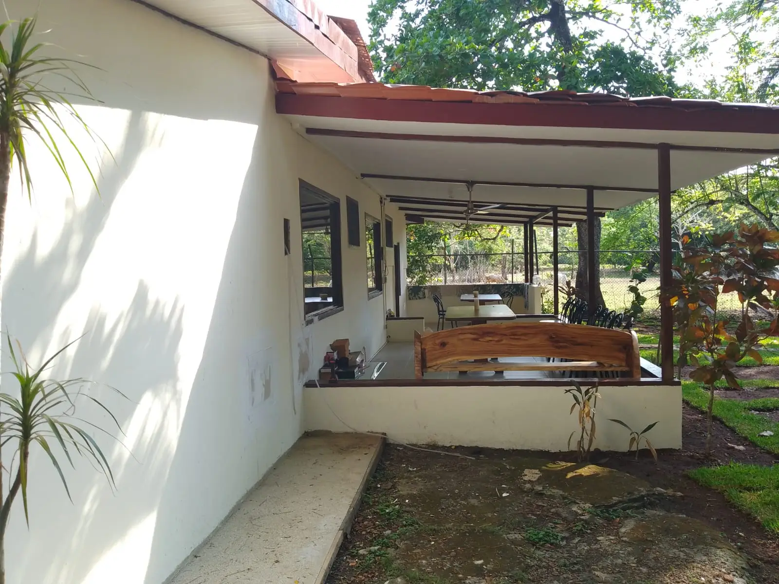 Oportunidad de inversión en Playa Tambor-Puntarenas Casa más Apartamento, Piscina y Lote - image 6