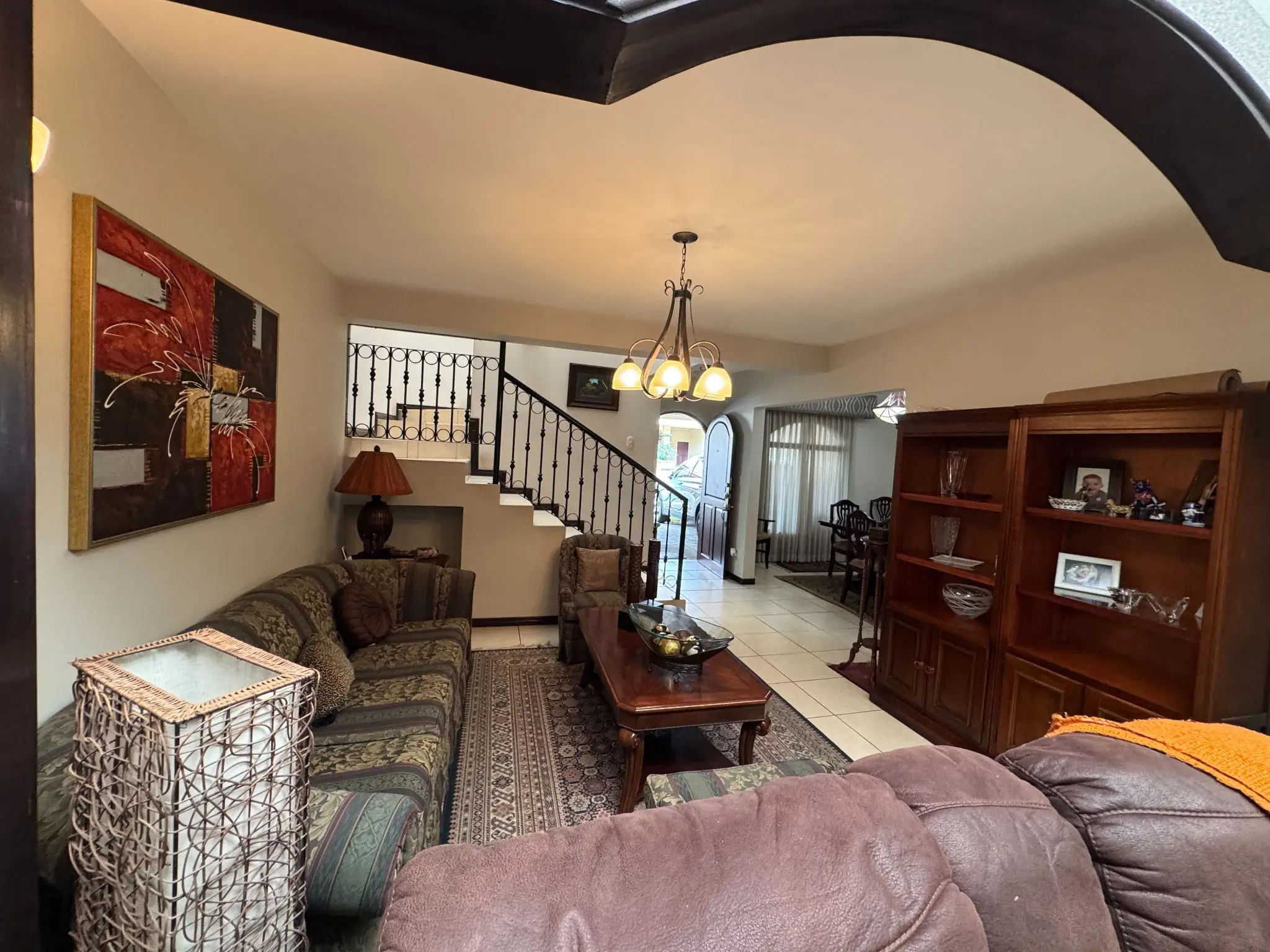 Sale / Spacious and comfortable home in a gated community - image 5