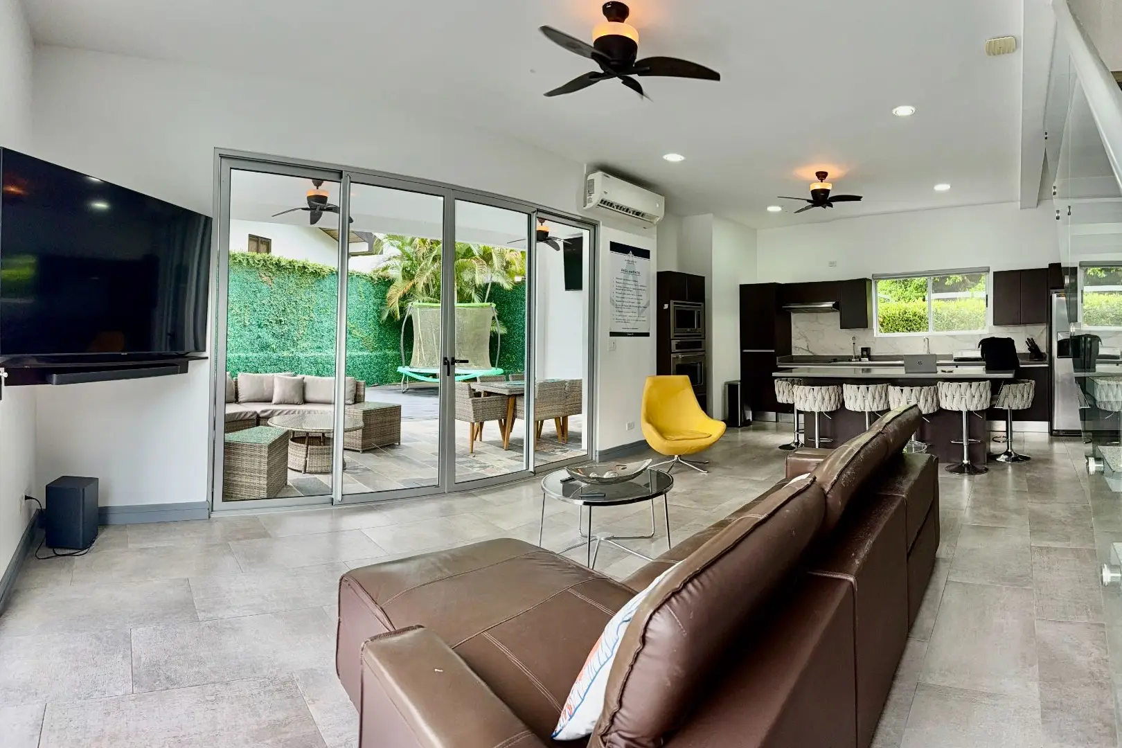 Beautiful Villa with pool in El Residencial Bambu, Puntaleona - image 13