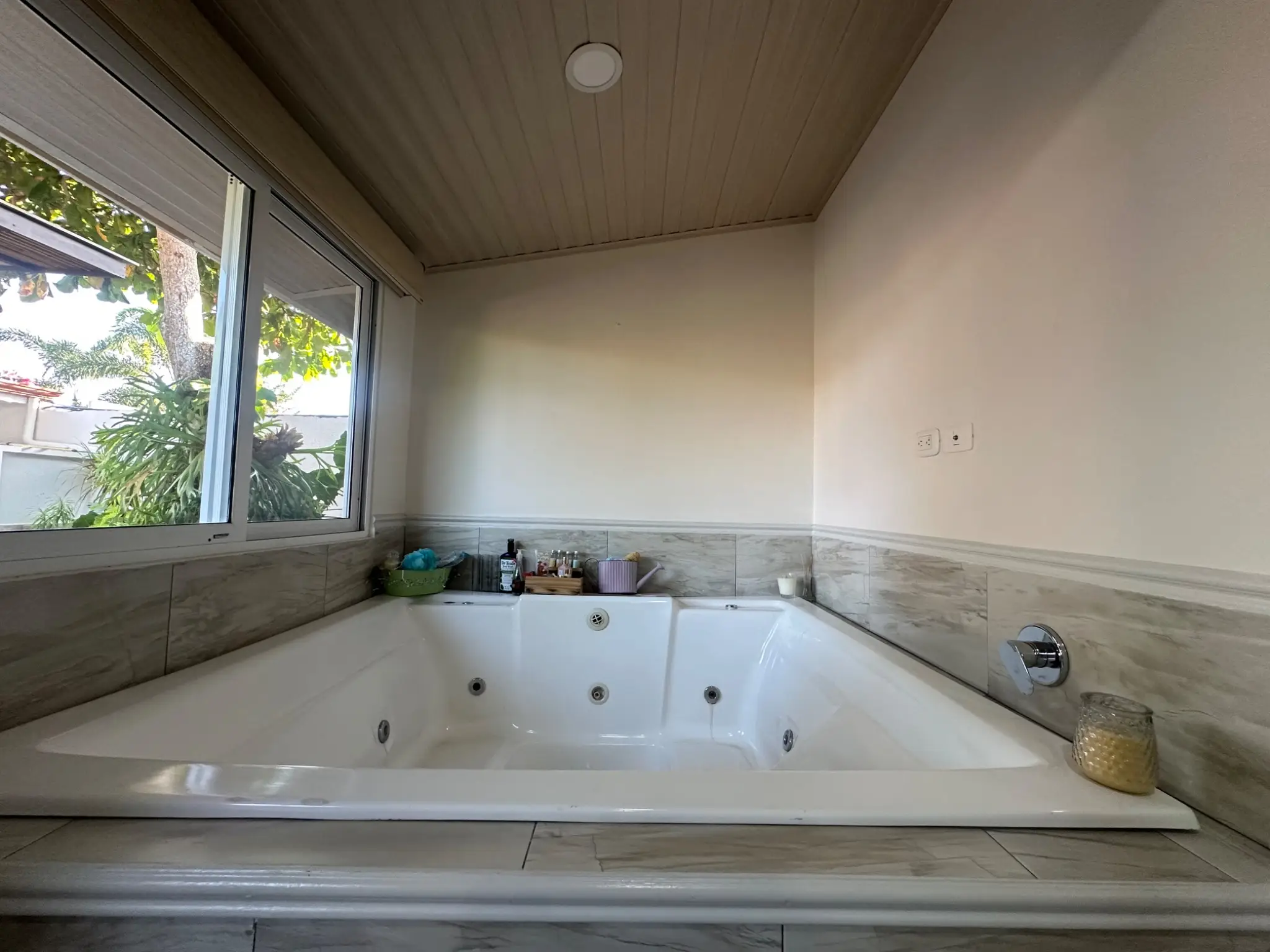 Modern Tropical Oasis with Private Pool in Jacó Sol, Costa Rica - image 5