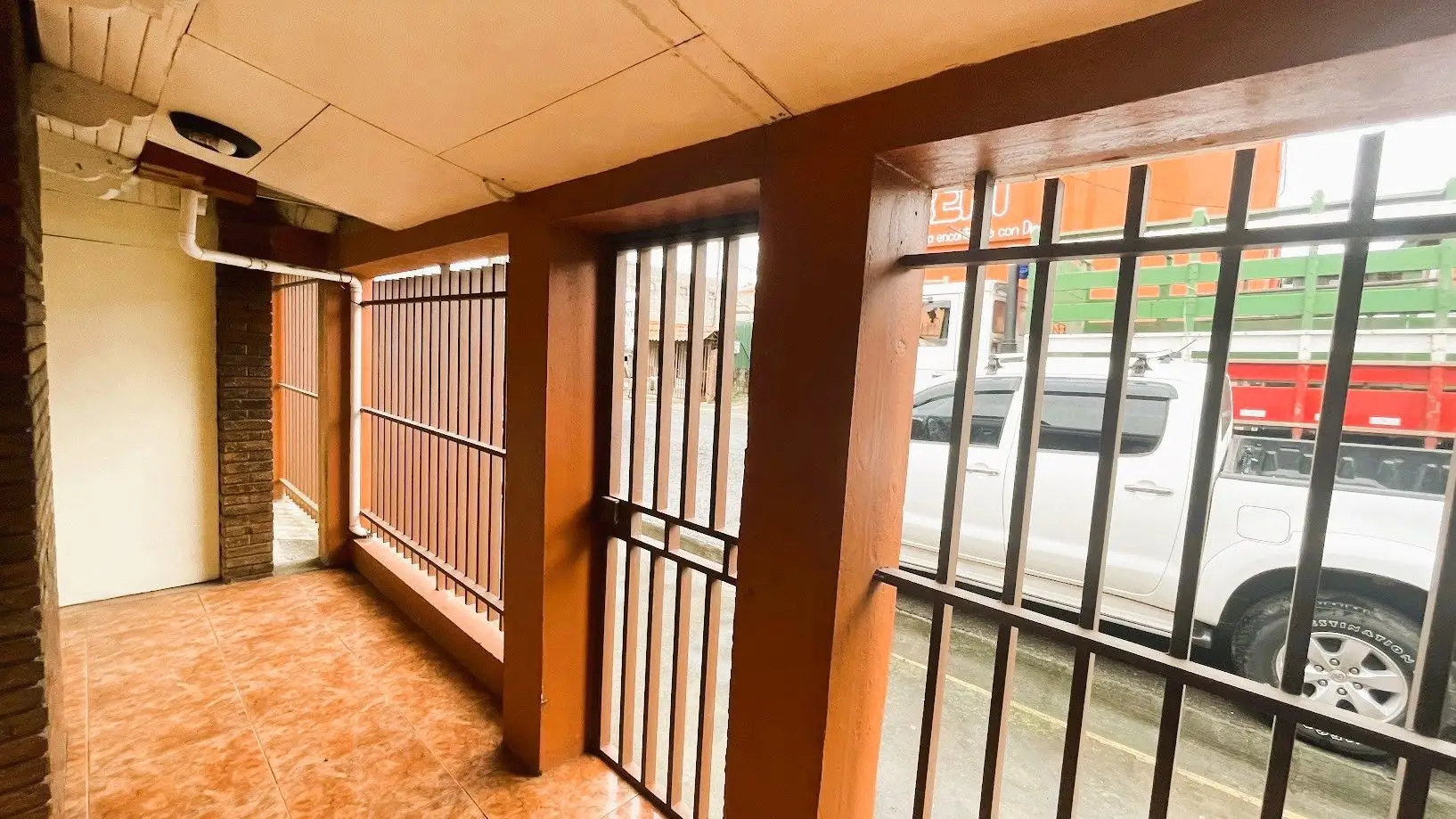 HOUSE WITH COMMERCIAL POTENTIAL FOR SALE IN SAN RAMON, ALAJUELA - image 3