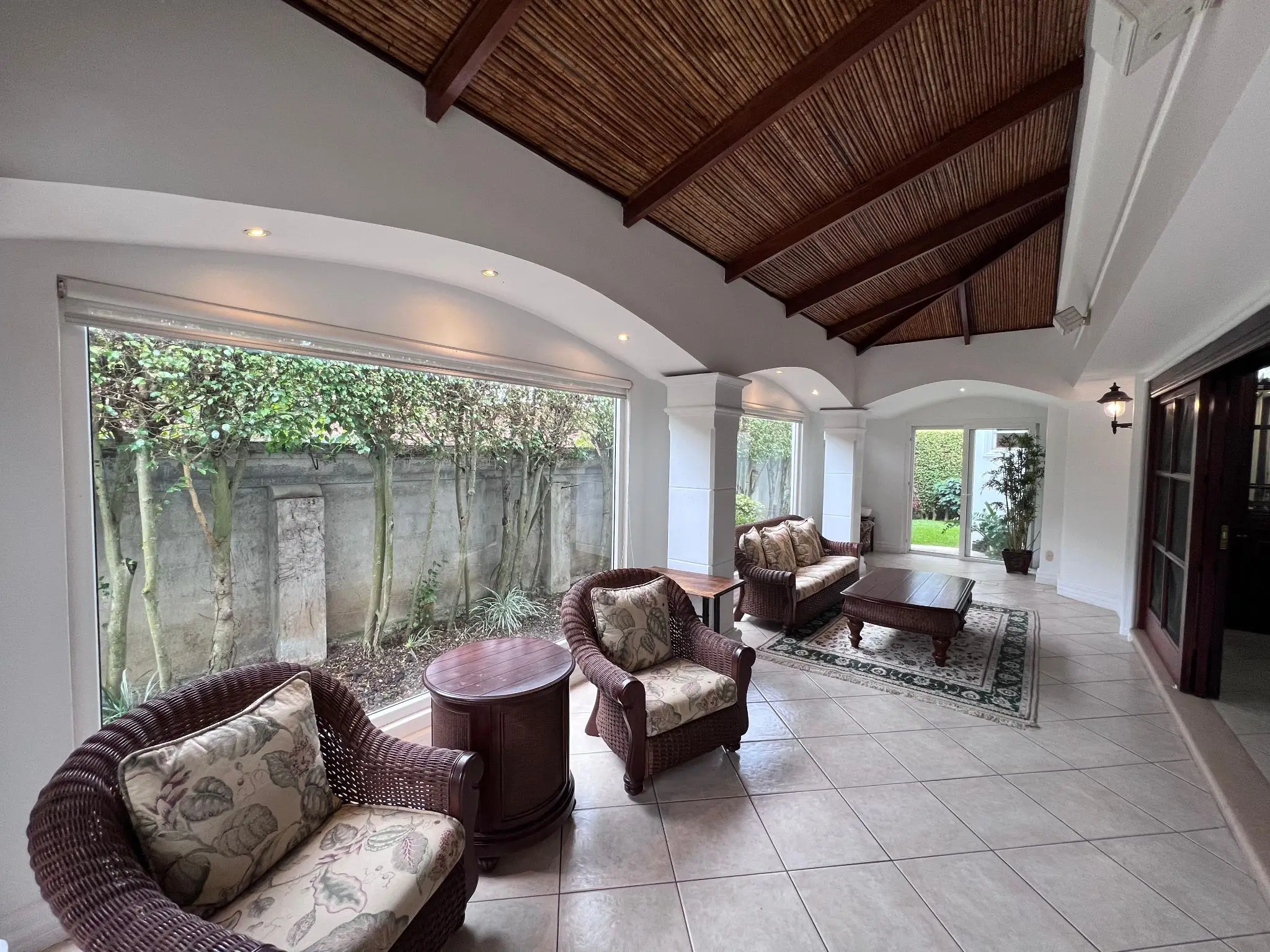 Luxury Home in Bosques de Lindora, Santa Ana - image 10