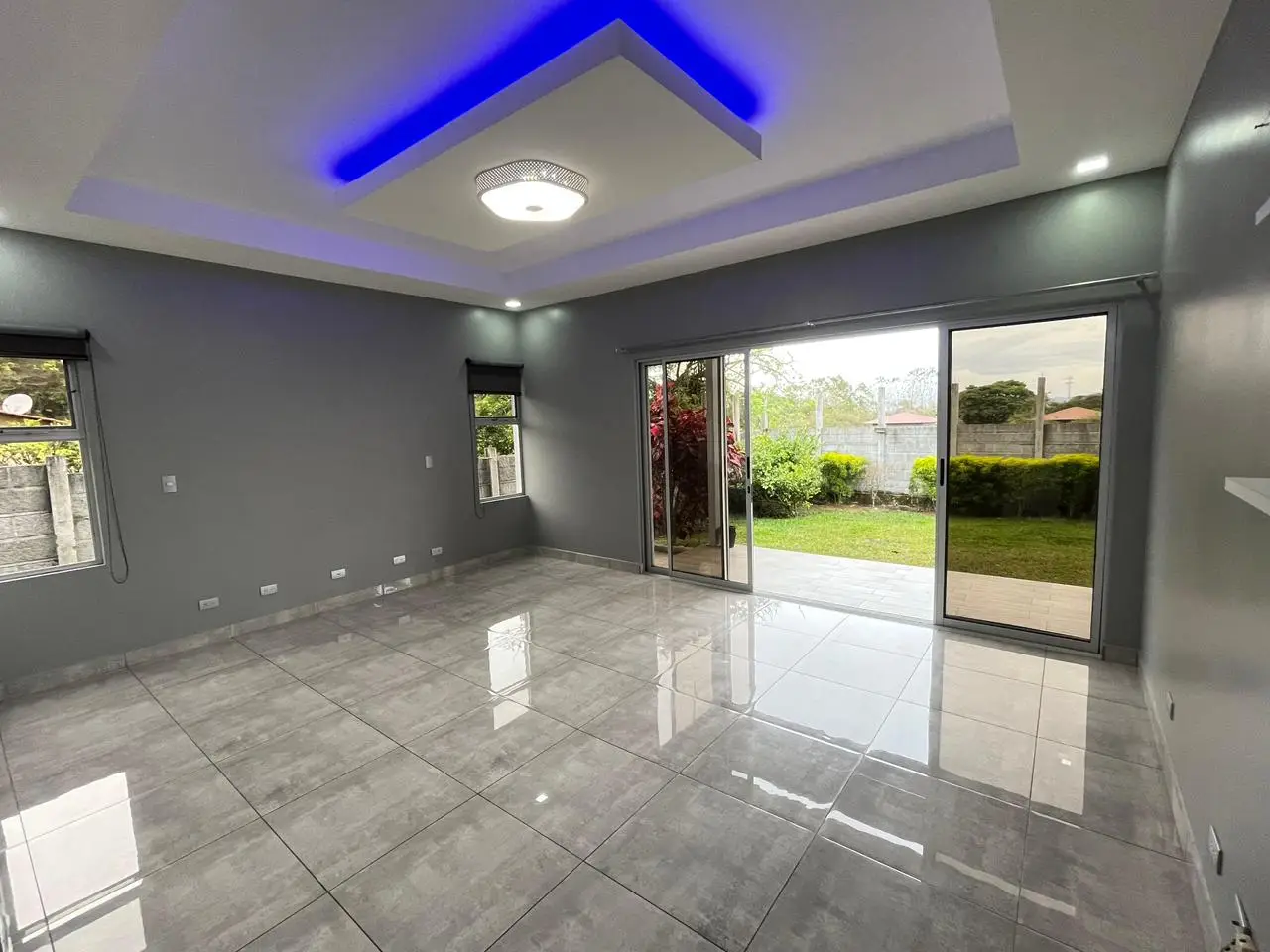 Modern 3-Bedroom Home in Palmares, Alajuela - USD $220,000 - image 7