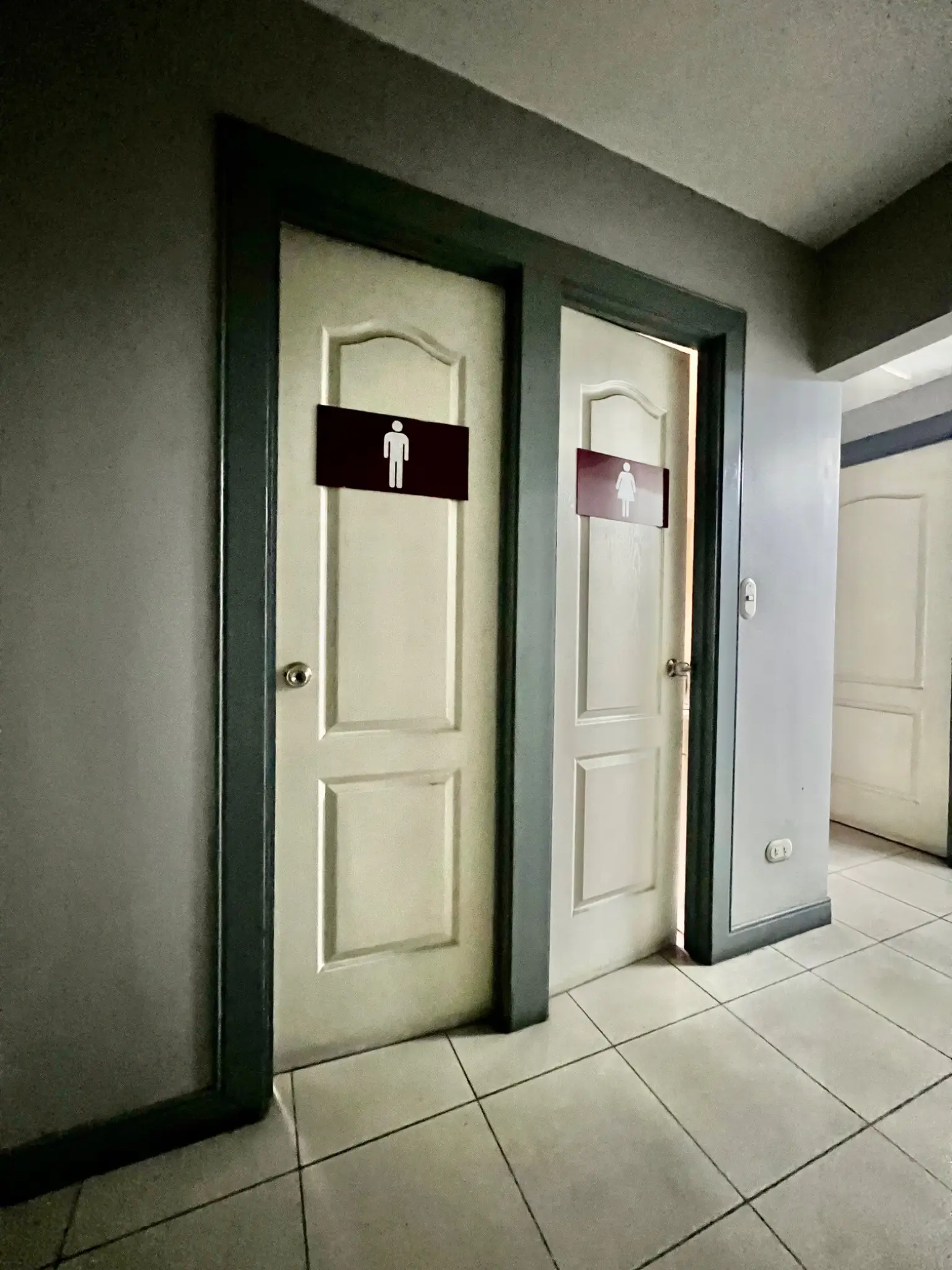 San José Commercial Building: Turnkey Medical & Dental Clinic - image 8