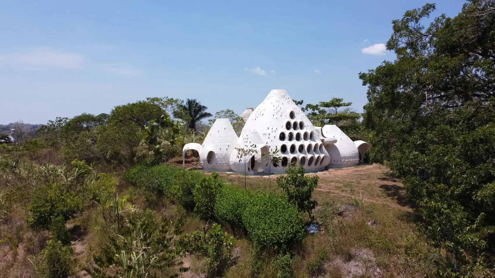 Incredible Artistic Resort-Style Property For Sale – San Isidro - image 9