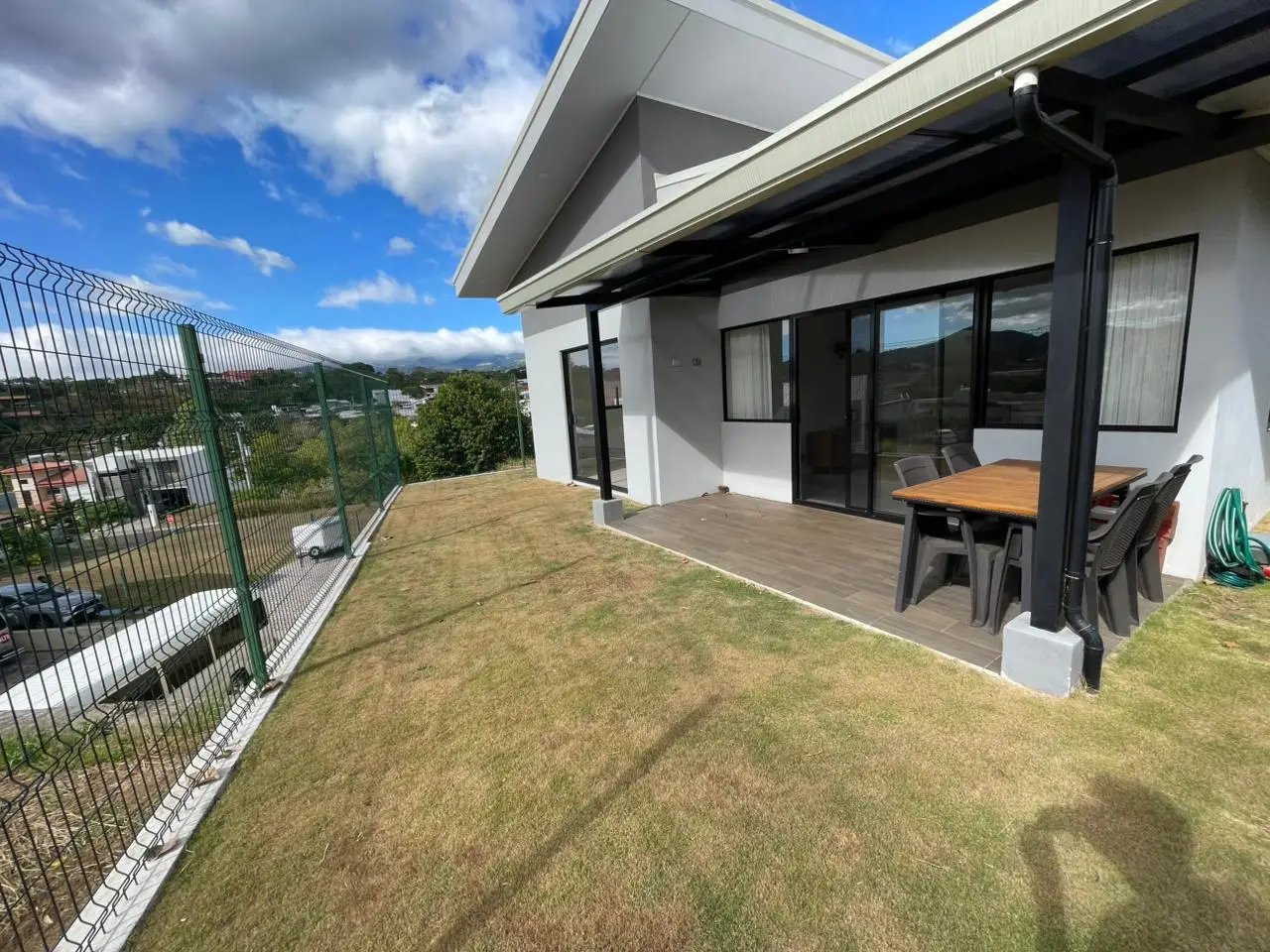 New Modern 3-Bedroom Home in Gated Community, Grecia, Alajuela with Scenic Views - image 11