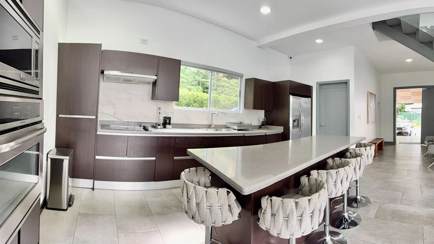 Beautiful Villa with pool in El Residencial Bambu, Puntaleona - image 8