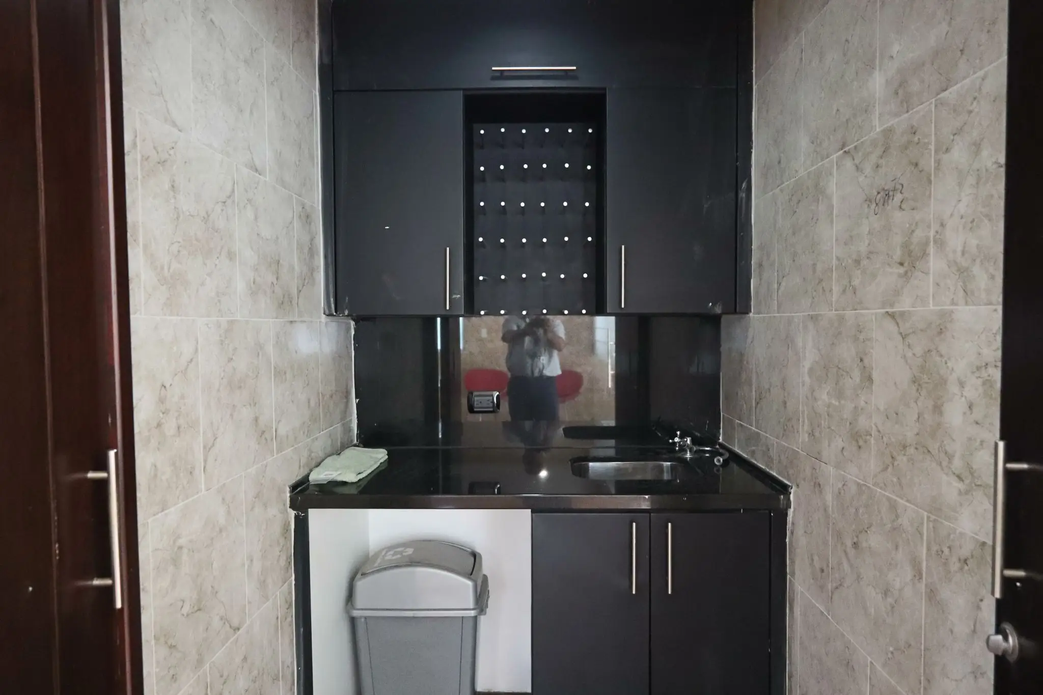 Corporate Office for Rent - image 9