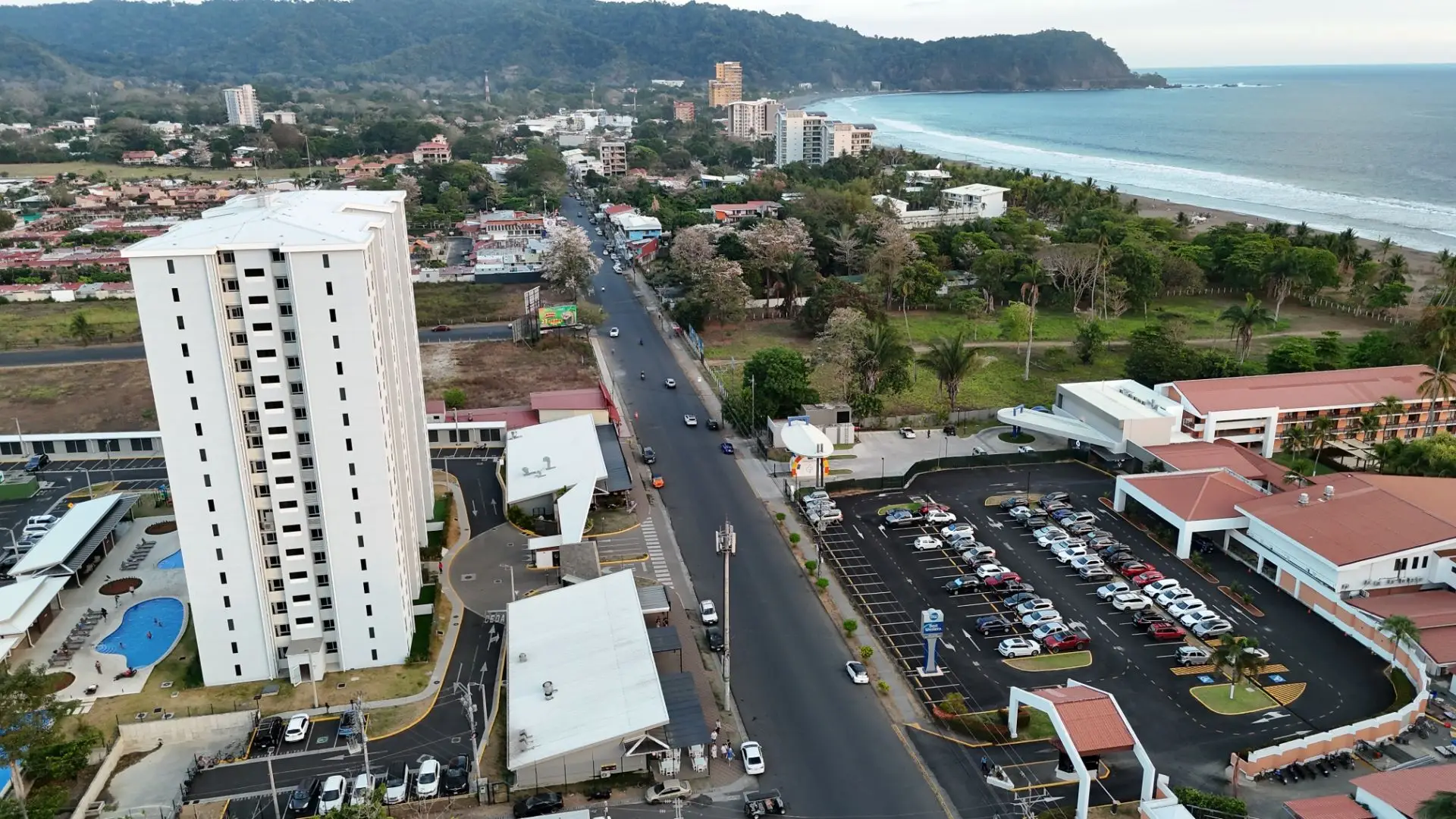 Jacó Luxury Awaits: Brand New 3-BR Condo  Mountain Views  & with Ocean - image 5