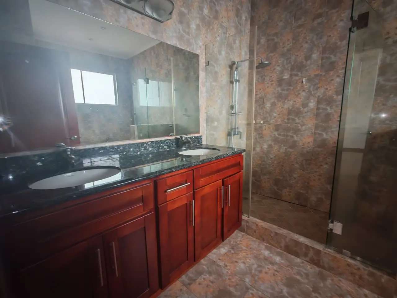 Exclusive penthouse for rent in Bello Horizonte, Escazú, with panoramic views - image 11