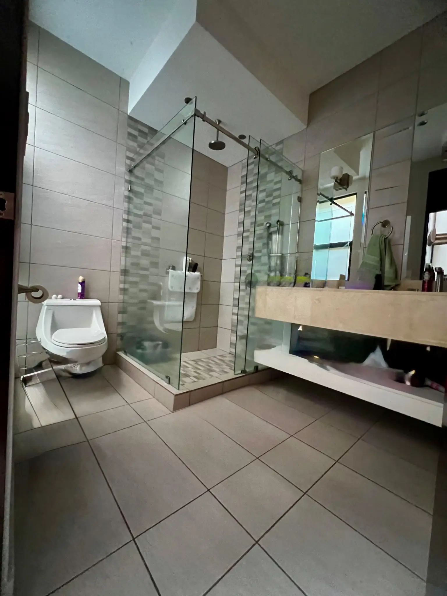 Modern Home in La Garita – Residencial El Bosque - image 13