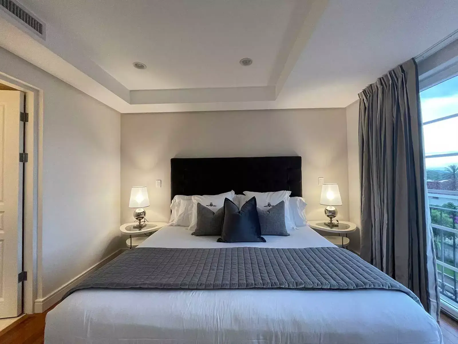 Luxury 3-Bedroom Apartment in San Rafael, San José - Modern Living with Premium Amenities - image 5
