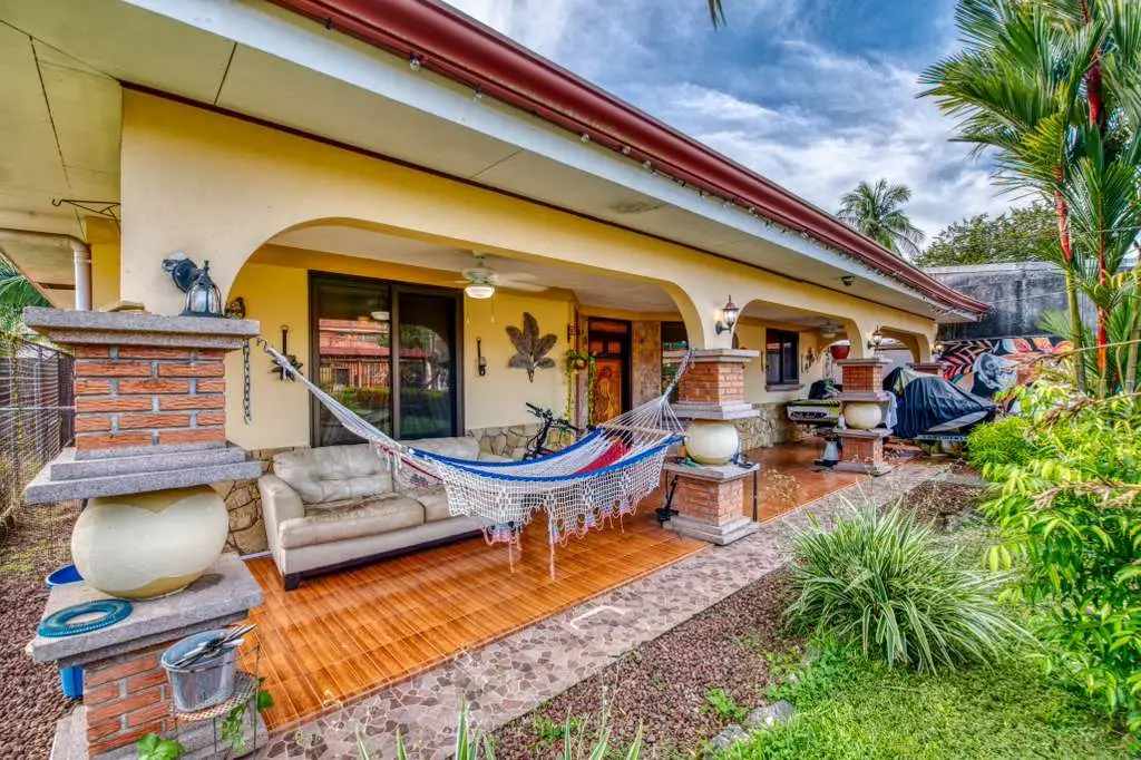 Discover this beautiful property in the heart of Jaco, a home built in the classic Costa Rican style  - image 10
