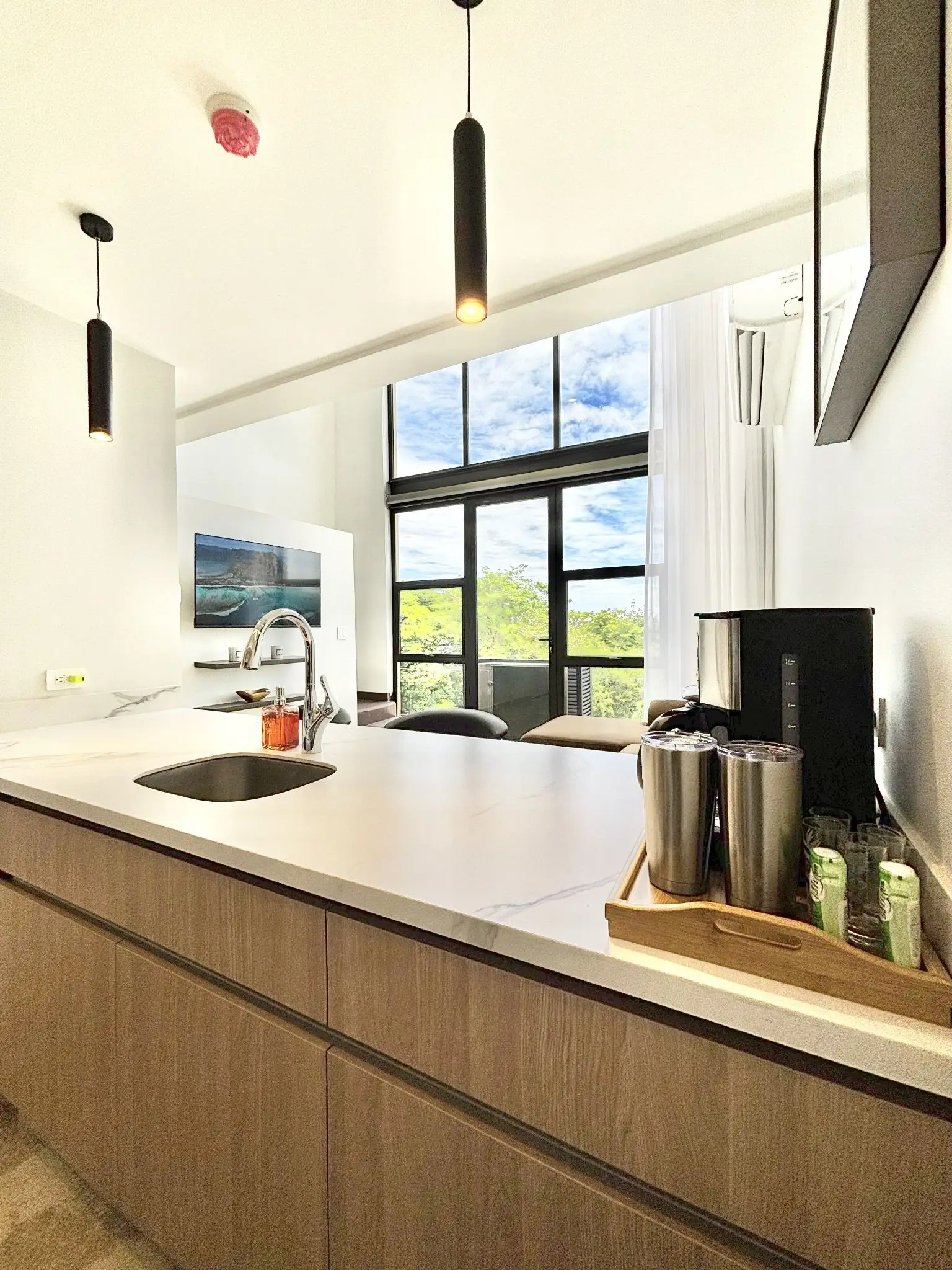 Modern 1-Bed Loft in Jacó with Stunning Ocean Views - image 12