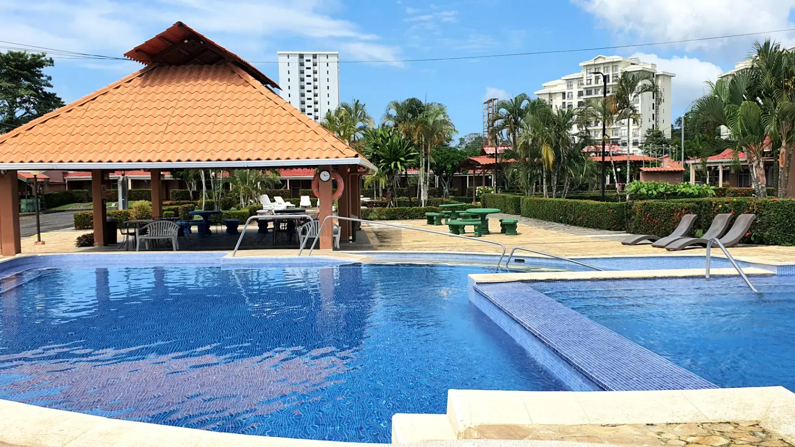 Charming 4-Bed Condo in Las Villas Paraíso - Perfect Family Home or Income Property ! Jaco center. - image 4