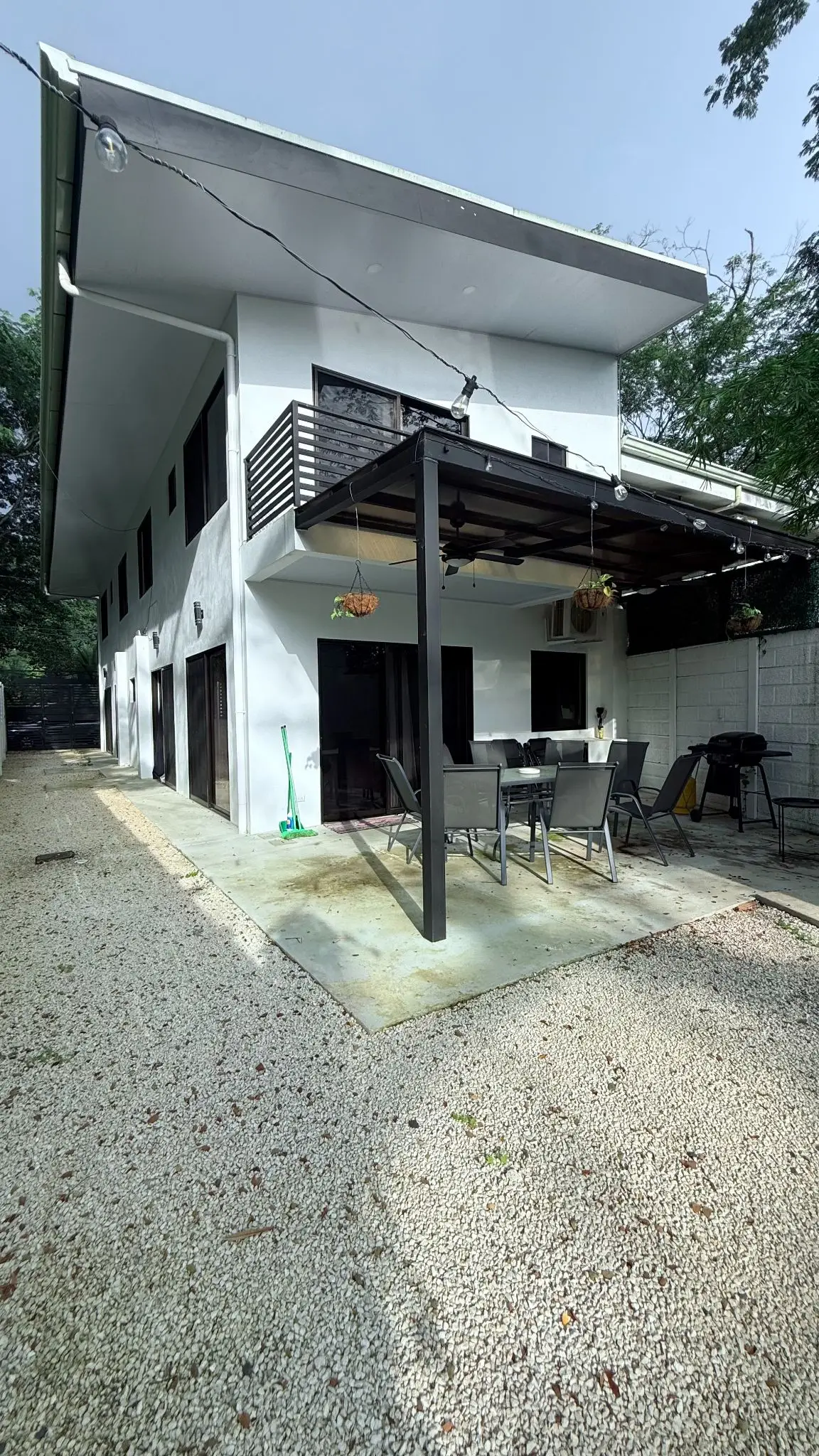 Luxury 4-Bedroom Home with Mountain Views in Playa Hermosa - image 9