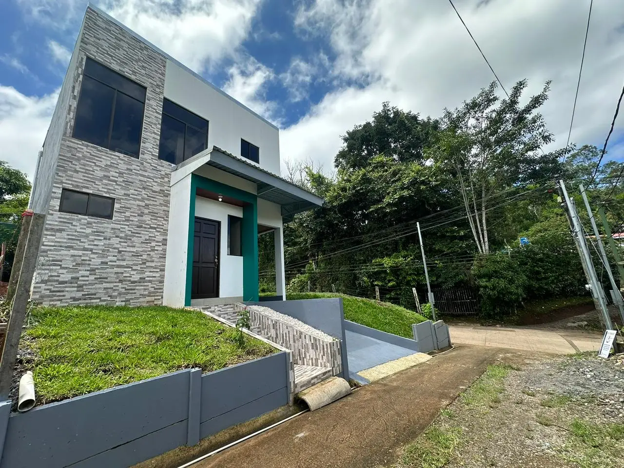 Live or invest in Puriscal. Brand-new home, secure investment. - image 3