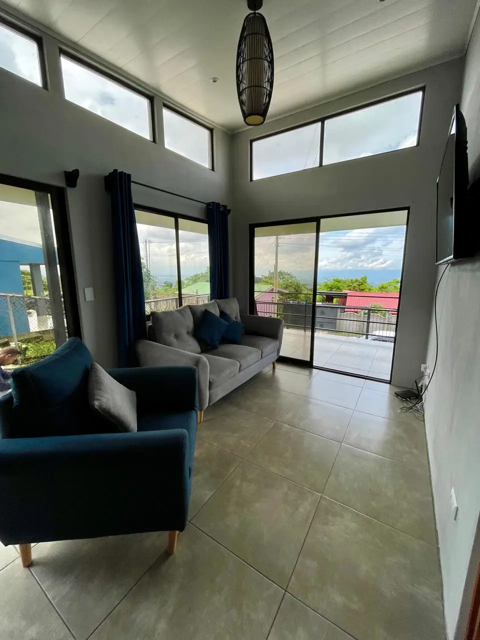Charming 2-BR Modern Home in Naranjo with Stunning Views - image 3