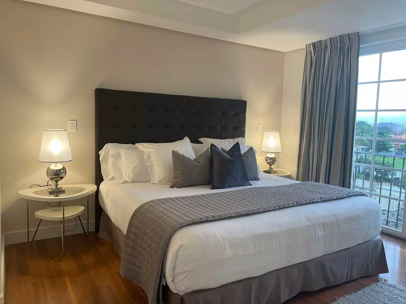 Luxury European 3 Bedroom Apartment in Laureles, Escazu - image 7
