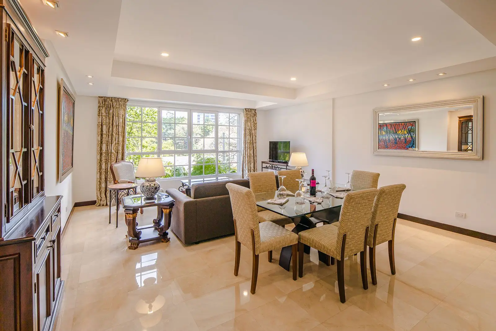 Luxury European Style Apartment in Laureles, Escazu - image 3