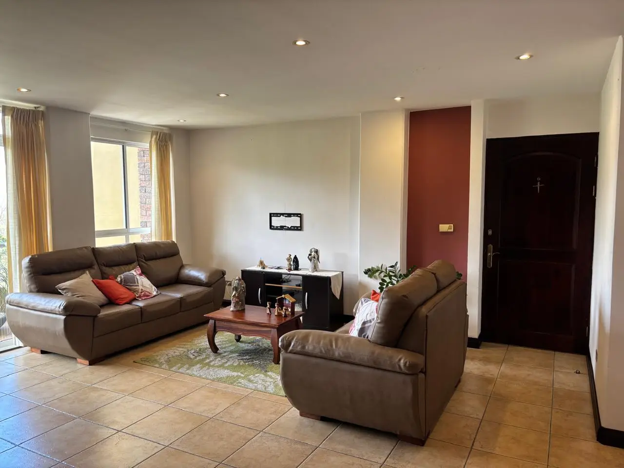 Rent / Lovely Apartment in Valle Arriba Condominium, San Rafael de Escazu, San Jose - image 7