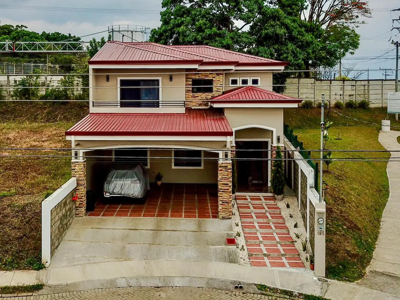 Stunning New 3-Bed, 3-Bath Home in Grecia, Alajuela - Modern Living - image 1