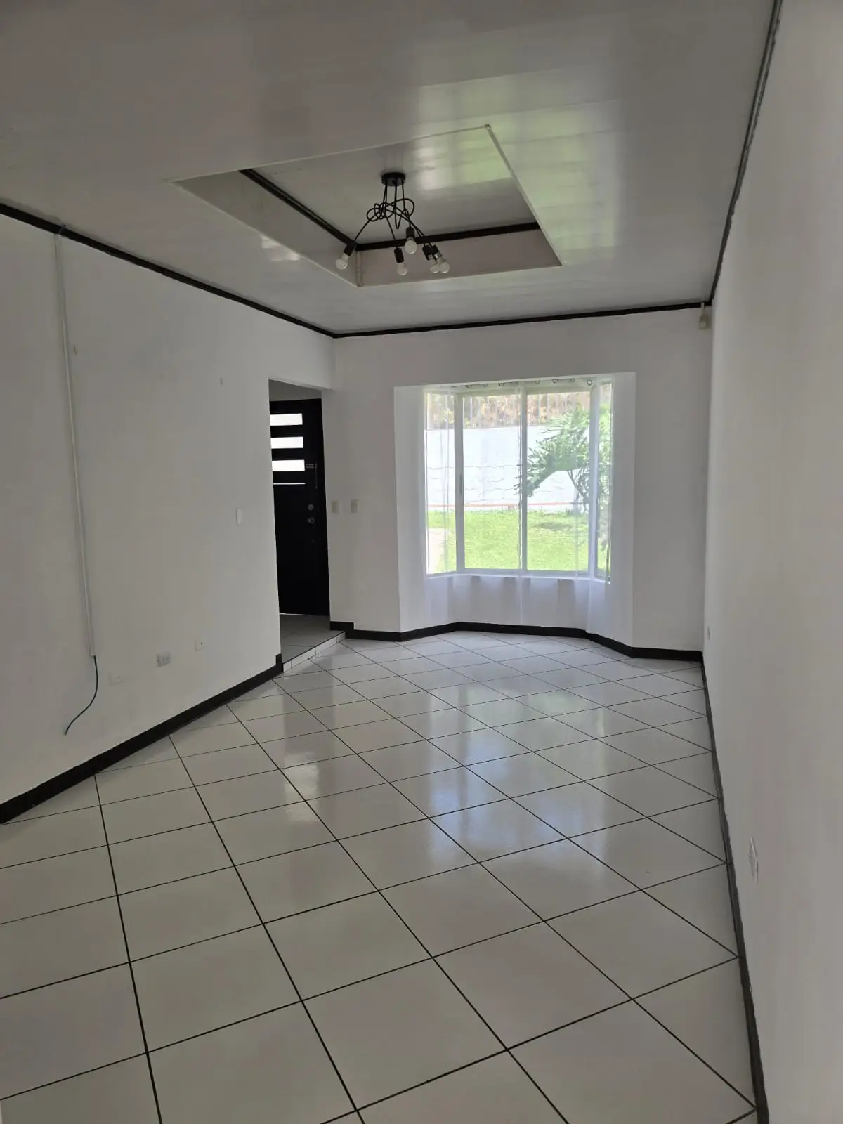 Charming House in Poás with Mountain Views - Perfect Family Home! - image 1