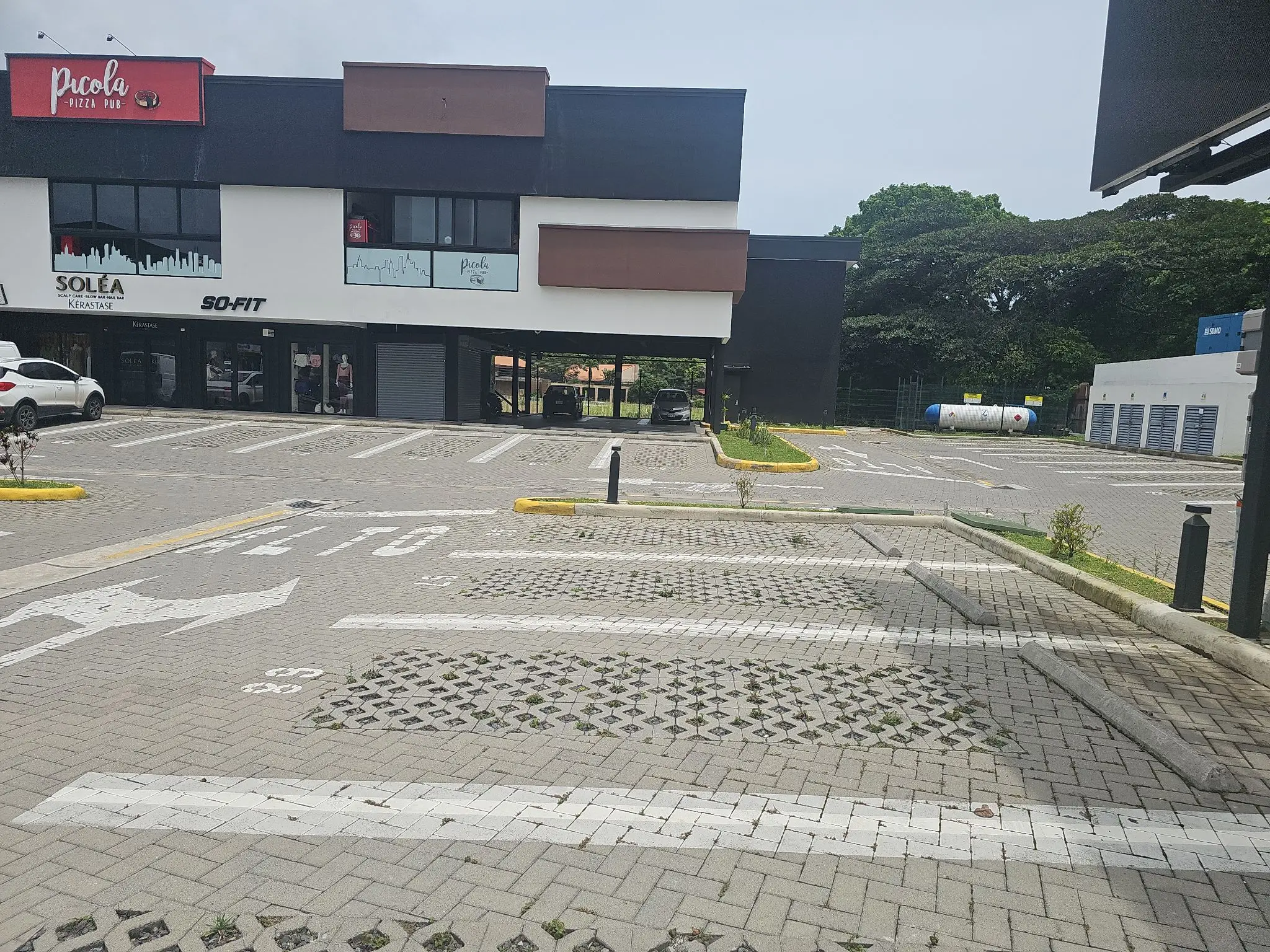 Local comercial para restaurante en Escazú - image 8