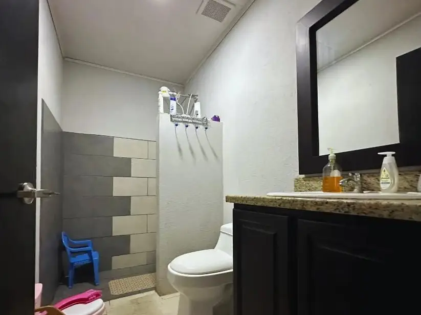 Charming Modern 3-Bed Home in San Ramón, Alajuela - Family-Ready with Indoor Play Zone! - image 6