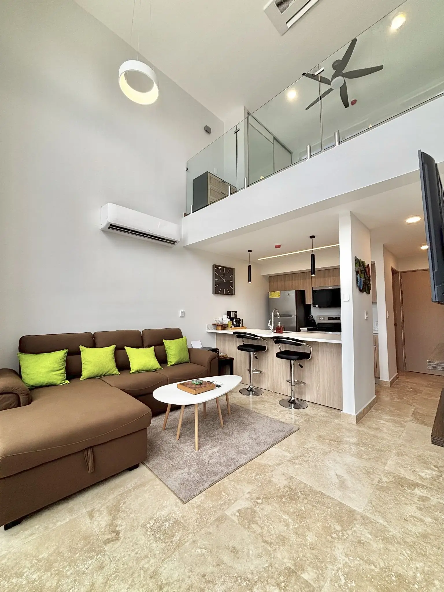 Modern 1-Bed Loft in Jacó with Stunning Ocean Views - image 7