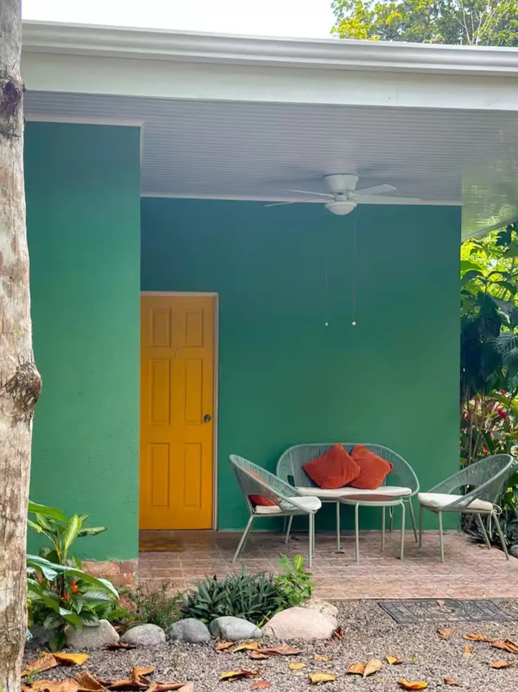 2 Studies surrounded by nature (Possibility of expansion) Playa Hermosa - image 4