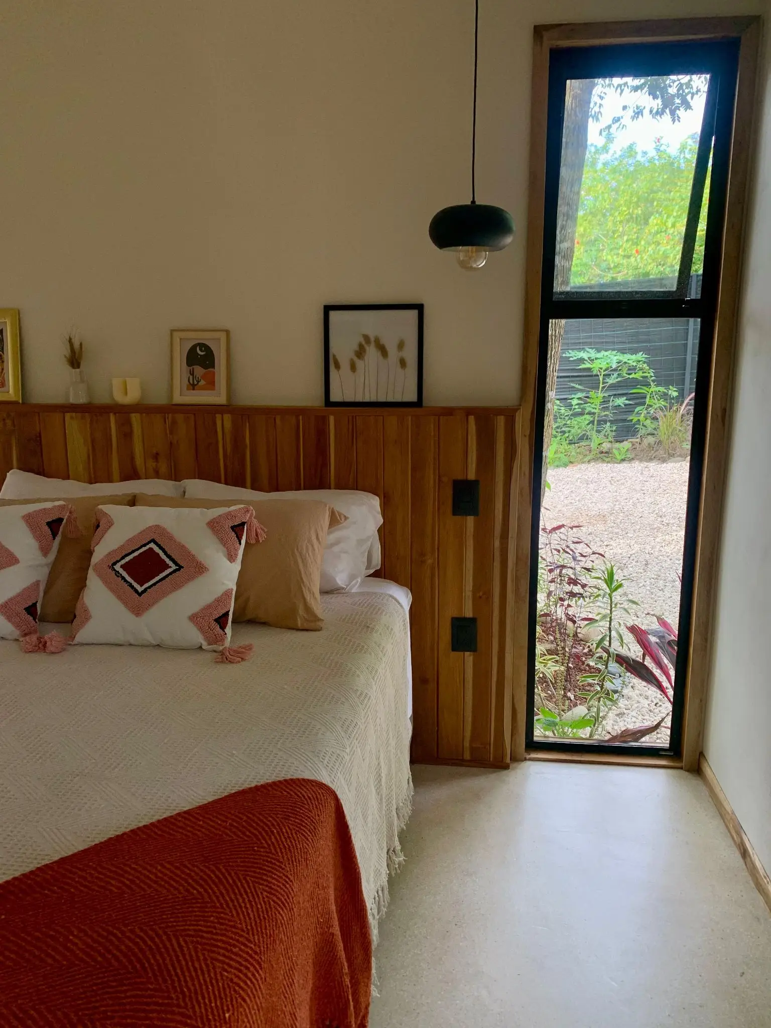 Brand New Modern 2 Bedroom Home in Santiago  Minutes from Hermosa Beach, Beautifully Designed  - image 4