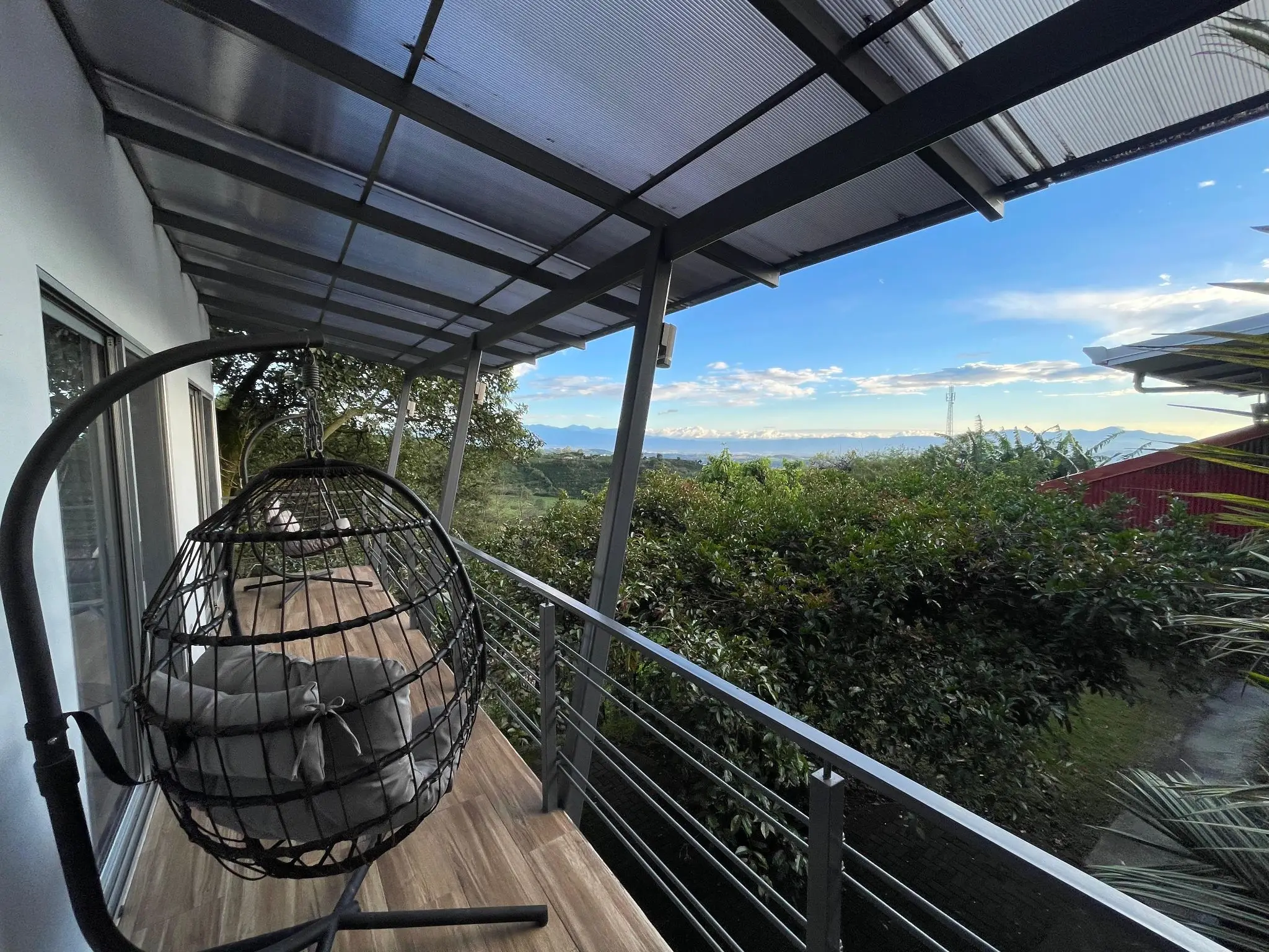 Modern 2-Bed Villa with Mountain Views in Grecia, Costa Rica - image 5