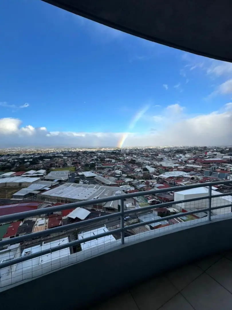 Excelente Inversión en Torres Paseo Colón: Moderno Apartamento 2 Habitaciones con Vista Panorámica de la Capital - image 12