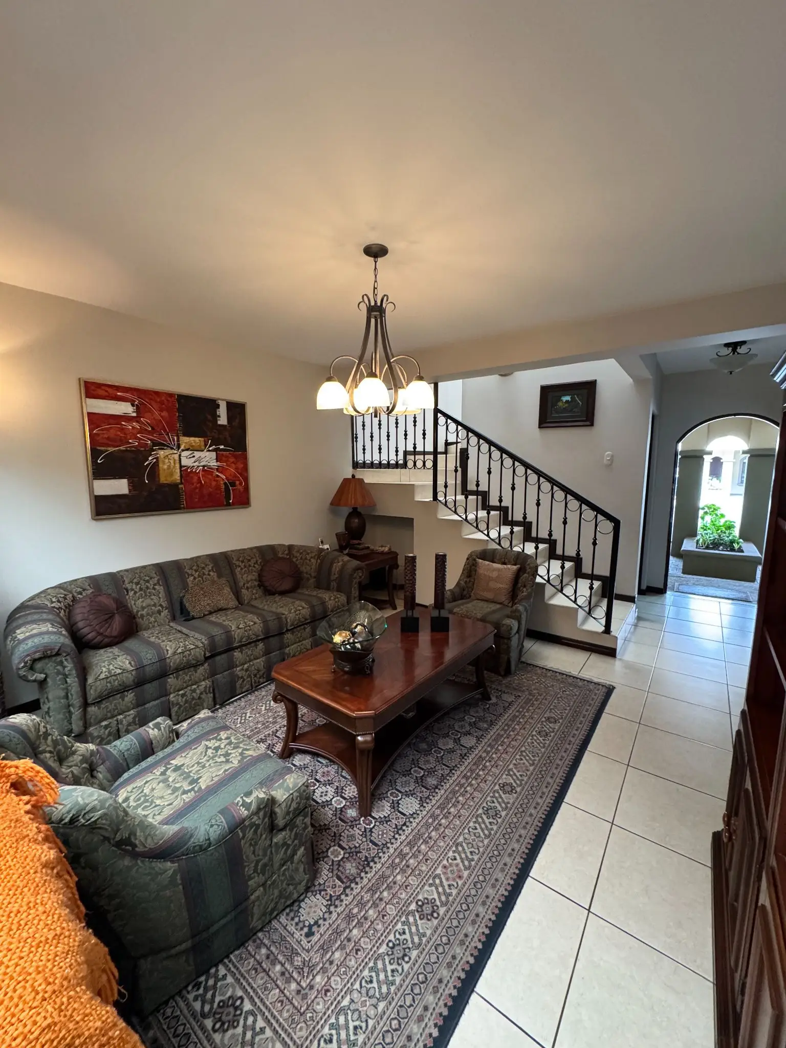 Sale / Spacious and comfortable home in a gated community - image 3