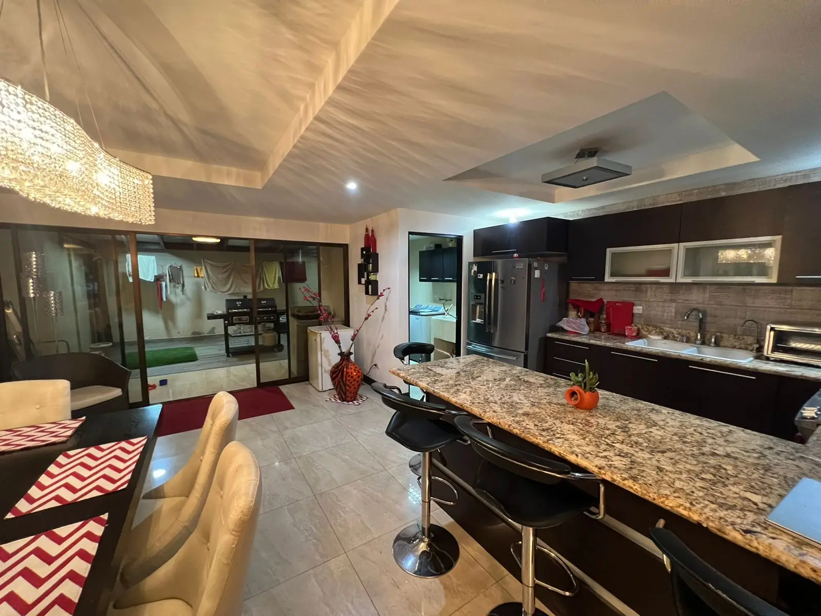 Santa Ana: 3-Bed Townhouse in Gated Community - Rent! - image 12