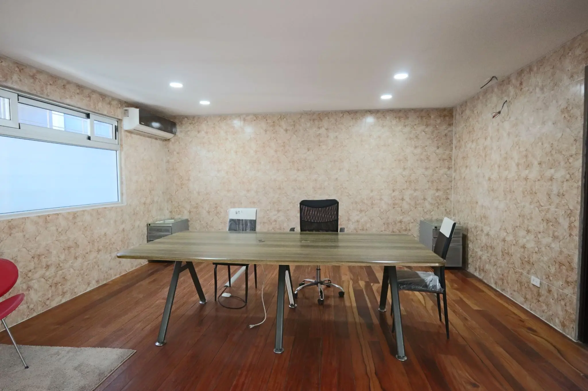 Corporate Office for Rent - image 8