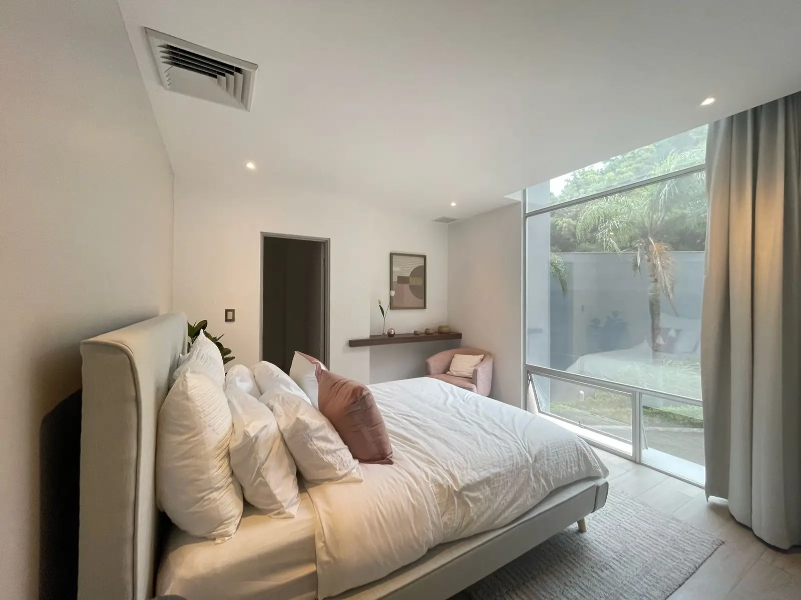 Luxury 3-BR Apartment in Secure Escazú Community - image 10