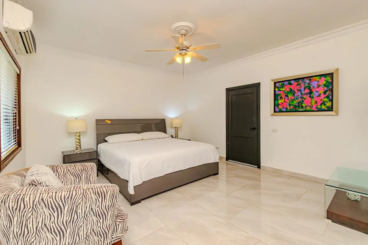 Exquisite Furnished 5-Bedroom Luxury Residence for Rent in Hacienda Los Reyes, La Guácima - image 13