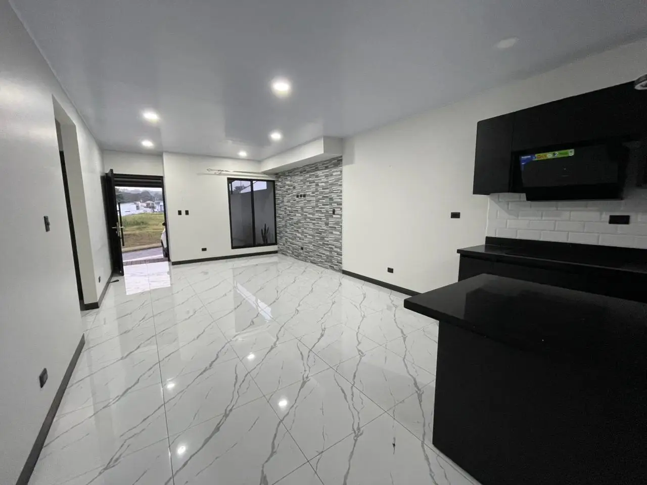 Charming 3-bedroom house in Grecia, Alajuela - USD 152,000 - image 10